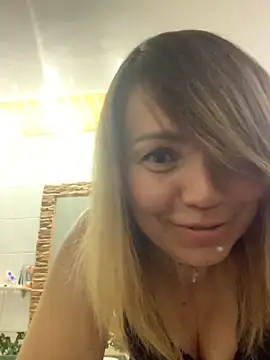 Ella Pearlie online show from March 2025 08:50:02 PM