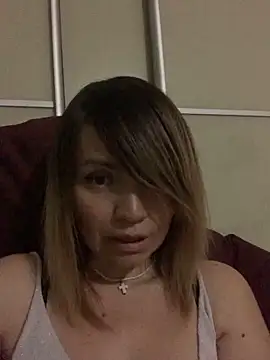 Ella Pearlie online show from March 2025 04:41:01 PM