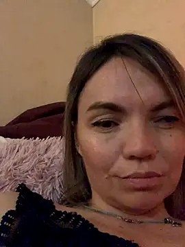 Ella Pearlie online show from September 2025 01:27:02 AM