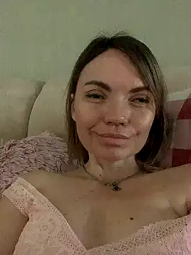 Ella Pearlie online show from September 2025 11:32:01 AM