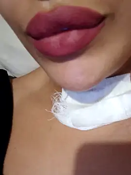 Snapshot of Sexlove1xo chatting on November 2025 03:02:01 PM Sexlove1xo online show from November 2025 03:02:01 PM