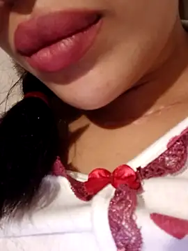 Snapshot of Sexlove1xo chatting on November 2025 01:54:02 PM Sexlove1xo online show from November 2025 01:54:02 PM