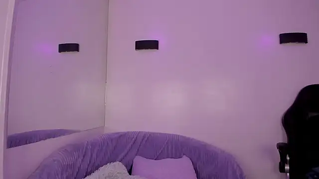 Anniie  Evans online show from September 2025 02:09:02 PM