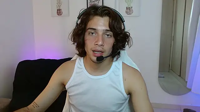 SebasxxL1 online show from February 2025 02:06:02 PM