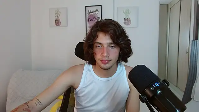 SebasxxL1 online show from February 2025 11:43:01 PM