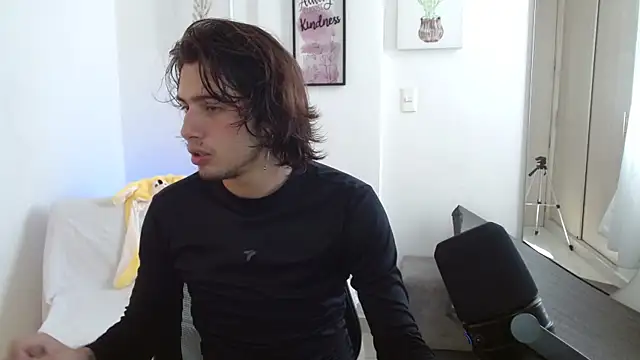 SebasxxL1 online show from February 2025 02:44:01 PM