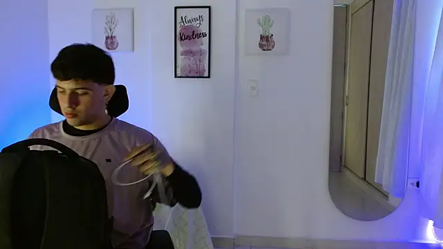 SebasxxL1 online show from February 2025 09:33:02 PM