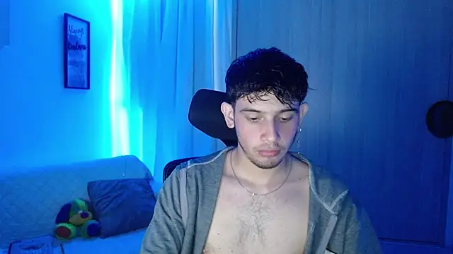 SebasxxL1 online show from March 2025 10:54:01 PM