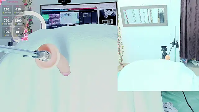 Snapshot of Genesis_Love__ chatting on March 2025 09:23:01 AM Genesis Love online show from March 2025 09:23:01 AM