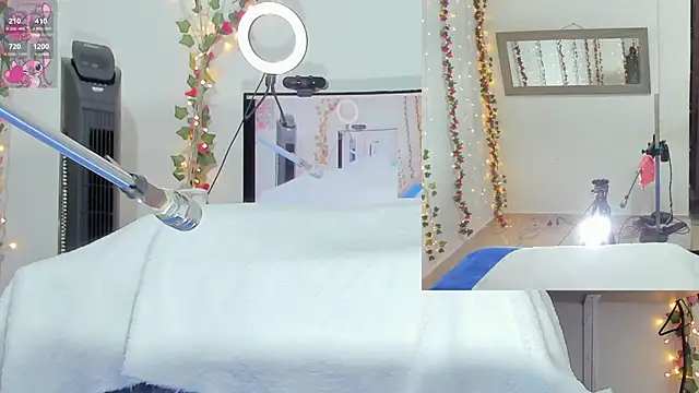 Snapshot of Genesis_Love__ chatting on October 2025 09:40:01 AM Genesis Love online show from October 2025 09:40:01 AM