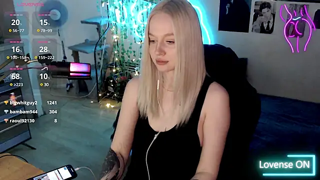 lissallor  online show from March 2025 10:07:02 PM