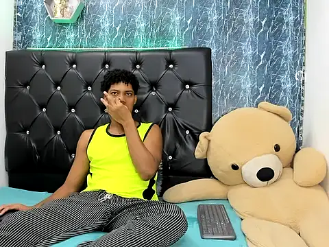 ariel andres bigcock24 online show from September 2025 08:08:01 PM