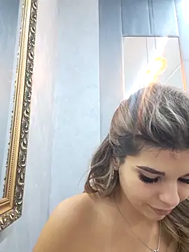 Bella Posh online show from October 2025 04:48:02 AM