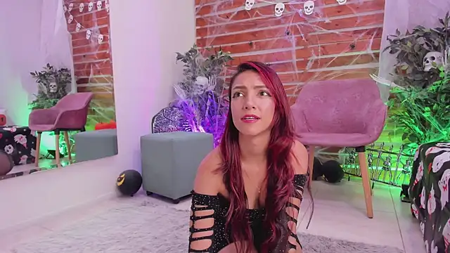 Laura Bonnet  online show from October 2025 03:01:02 PM