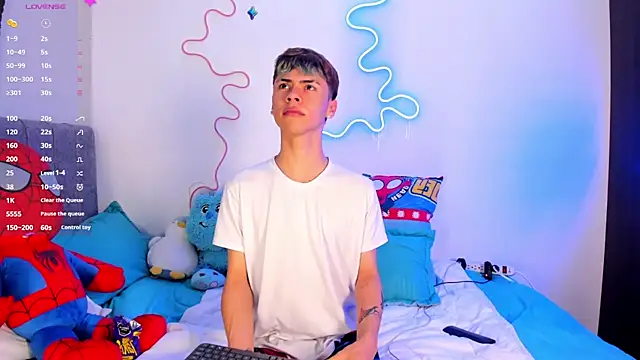 Snapshot of callum_77 chatting on October 2025 05:17:02 AM callum 77 online show from October 2025 05:17:02 AM