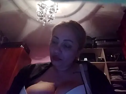 wife45bbw online show from March 2025 06:21:02 PM