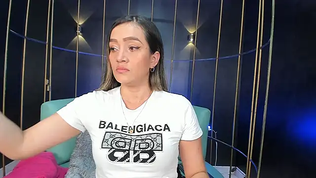 Gabriellacox online show from October 2025 07:34:01 PM