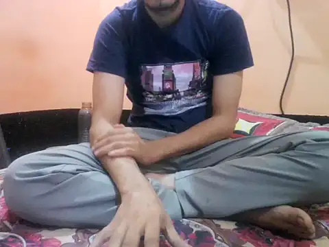 Snapshot of rahulkajuuu0909 chatting on November 2025 07:58:02 PM rahulkajuuu0909 online show from November 2025 07:58:02 PM