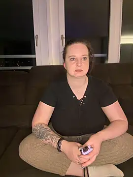 curvy eina online show from March 2025 07:27:02 PM