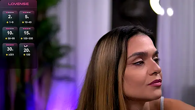 Snapshot of RobertaRosetti chatting on October 2025 08:22:02 AM RobertaRosetti online show from October 2025 08:22:02 AM