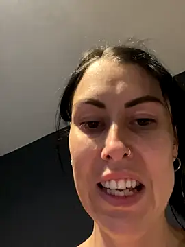 Snapshot of xCharlie_MILFx chatting on October 2025 12:11:02 AM xCharlie MILFx online show from October 2025 12:11:02 AM