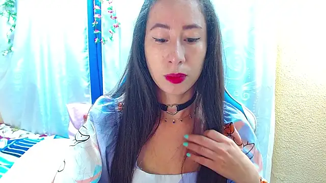 Gia leinn online show from November 2025 01:44:02 PM