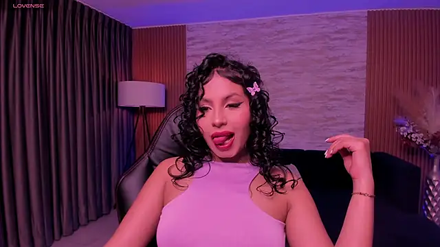 hannah thomson  online show from October 2025 03:24:02 AM