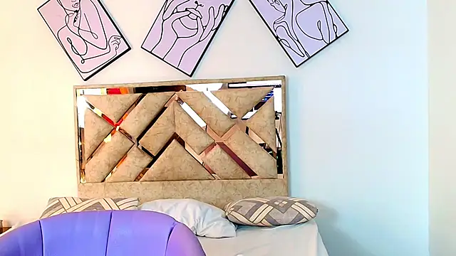 ZaraRousse online show from October 2025 03:28:01 AM