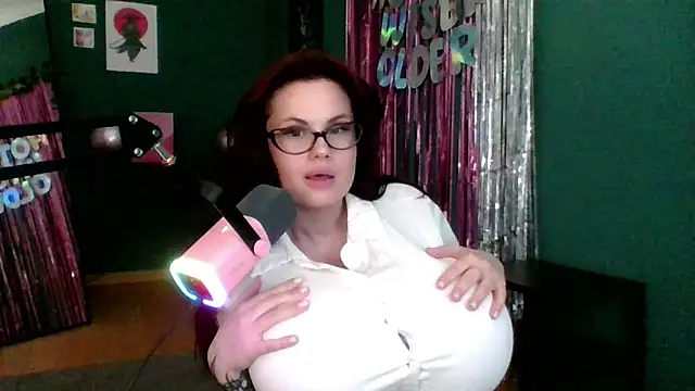 Della Ideal online show from March 2025 08:27:02 PM