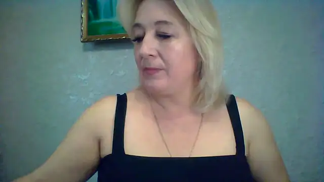 ArielXLoveresss online show from October 2025 08:00:01 AM