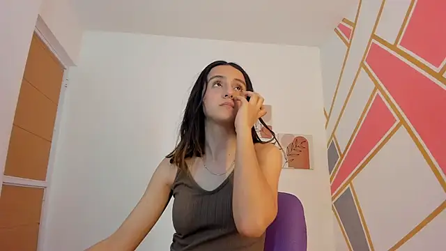 Snapshot of tiny_molly chatting on March 2025 05:39:02 PM tiny molly online show from March 2025 05:39:02 PM