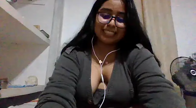 Snapshot of virginbrunette99 chatting on February 2025 01:53:02 AM virginbrunette99 online show from February 2025 01:53:02 AM