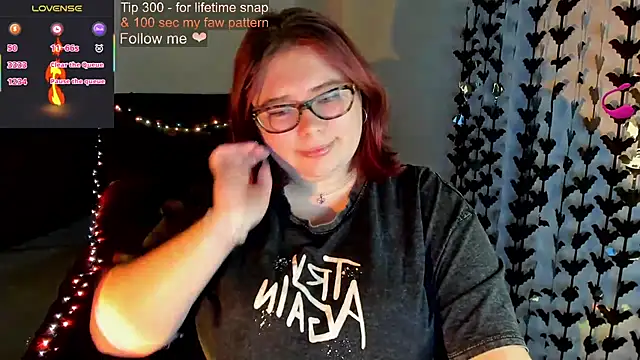 Snapshot of Lily_lu_one chatting on October 2025 10:30:01 PM Lily lu one online show from October 2025 10:30:01 PM