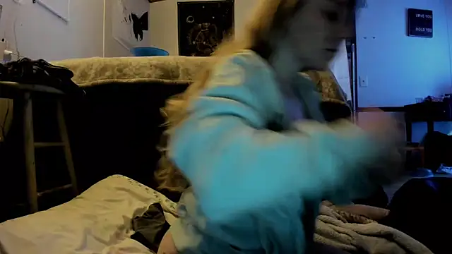 qtkayyzzxoxo online show from November 2025 05:04:01 PM