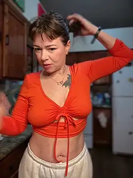 Snapshot of NaughtyLittleVeteran chatting on November 2025 09:22:01 AM NaughtyLittleVeteran online show from November 2025 09:22:01 AM