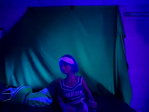 Snapshot of MickDollz chatting on March 2025 09:24:02 AM MickDollz online show from March 2025 09:24:02 AM