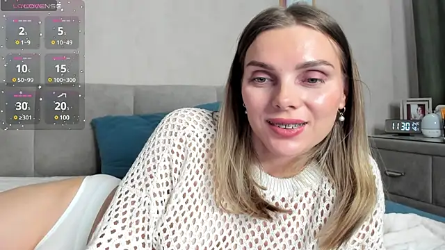 SunnyX GirlX online show from March 2025 05:18:02 AM