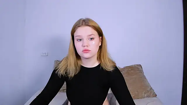 LaseyMoon online show from October 2025 10:43:02 PM