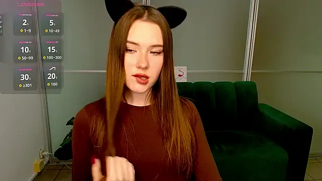 Snapshot of ElenaOconar chatting on October 2025 06:50:02 PM ElenaOconar online show from October 2025 06:50:02 PM