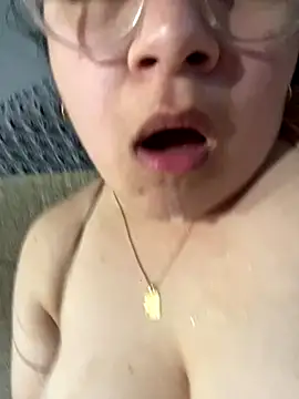 Snapshot of gordatetona_69 chatting on September 2025 07:37:02 PM gordatetona 69 online show from September 2025 07:37:02 PM