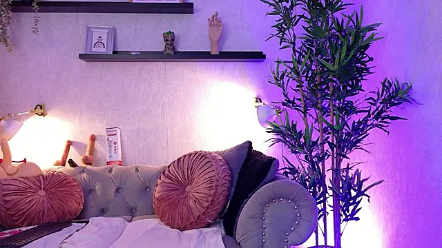 Anaise latif online show from October 2025 11:33:02 AM