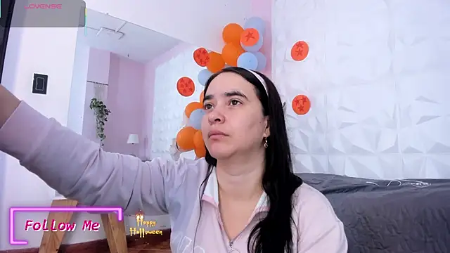 Snapshot of Valeriagomez_ chatting on October 2025 12:17:02 PM Valeriagomez online show from October 2025 12:17:02 PM