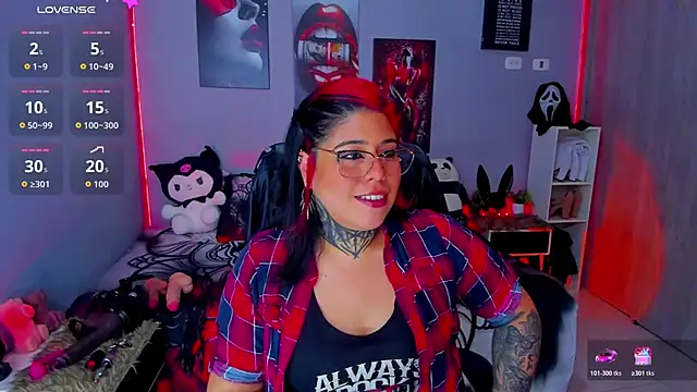 Veronika metal online show from October 2025 06:29:02 PM