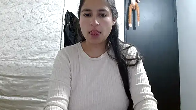 Snapshot of Escarcha-blue chatting on October 2025 11:38:01 PM Escarcha-blue online show from October 2025 11:38:01 PM