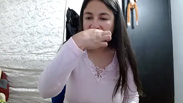 Snapshot of Escarcha-blue chatting on October 2025 10:41:02 PM Escarcha-blue online show from October 2025 10:41:02 PM