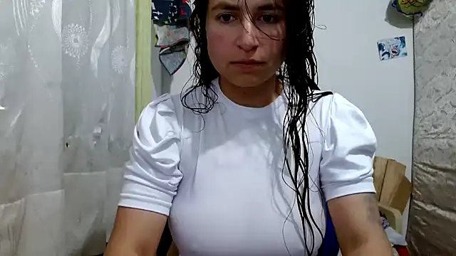 Snapshot of Escarcha-blue chatting on October 2025 12:12:02 AM Escarcha-blue online show from October 2025 12:12:02 AM