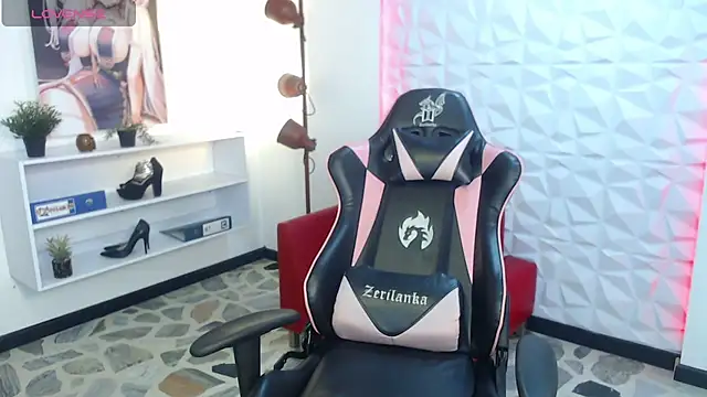 Snapshot of anahi_macys chatting on September 2025 11:10:01 AM anahi macys online show from September 2025 11:10:01 AM