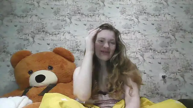 Eveline May online show from March 2025 04:13:02 PM