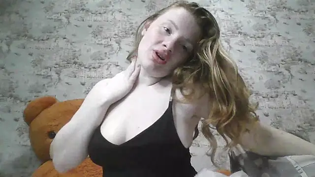 Eveline May online show from March 2025 08:05:02 PM
