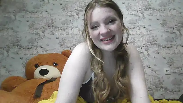 Eveline May online show from March 2025 06:18:01 PM